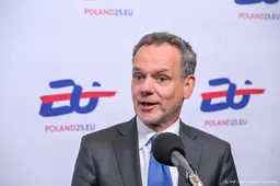 Veldkamp: druk op Rusland moet worden opgevoerd 