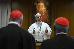 Paus wil lijn Franciscus doorzetten en verklaart keuze naam Leo
