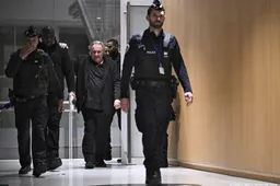 Acteur Gérard Depardieu schuldig aan aanranding in eerste zaak