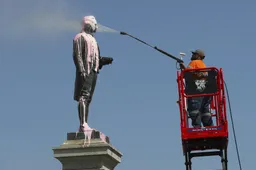 Australië verwijdert meermaals beschadigd James Cook-standbeeld