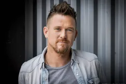 Rechtszaak over chantage Johnny de Mol uitgesteld tot september