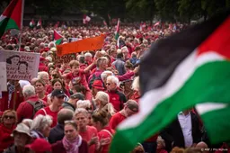 Malieveld in Den Haag vol met demonstranten, nog steeds toestroom