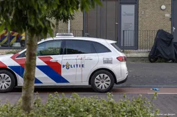 Zwarte schermen voor woning in Hoofddorp na steekincident