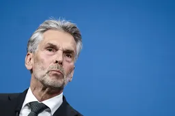 Schoof sluit versoepeling begrotingsregels voor defensie niet uit