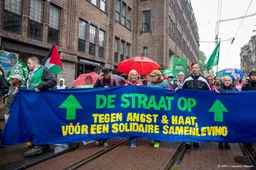 Duizenden lopen protestmars tegen 'verdeel-en-heerspolitiek'