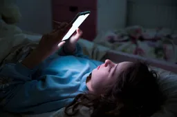 Experts willen telefoonverbod voor jongeren – ouders woest terecht