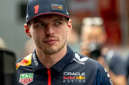 Verstappen Kiest Gezin Boven Race: Hamilton Bemoeit Zich Ermee
