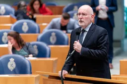 Timmermans slaat door: noemt kabinet-Wilders een team van Poetin- en Trumpfans