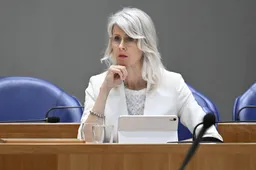 Mona Keijzer ontspoort volledig: Lagere plafonds lossen wooncrisis niet op!