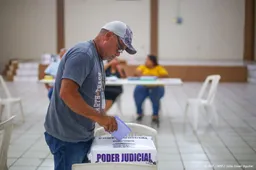 Lage opkomst bij eerste rechtersverkiezingen in Mexico