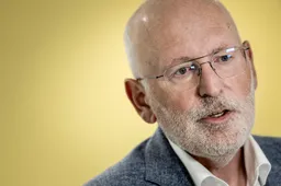 Timmermans wil miljarden ophalen bij bedrijven voor defensie