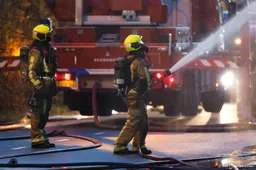 Brand recyclingbedrijf Oosterhout onder controle, rook neemt af