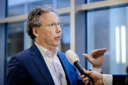 VluchtelingenWerk: kabinet-Schoof droeg bij aan polarisatie
