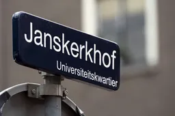 Bezetters moeten van politie Utrechts universiteitspand uit