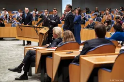 Oppositiepartijen en VVD vragen om snelle verkiezingen