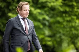 Van Weel dreigt in te grijpen om trage afhandeling strafzaken