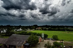 Plaatselijk stevig onweer in Limburg