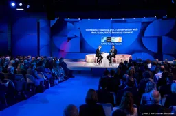 Grote Europese landen overleggen met Zelensky op NAVO-top