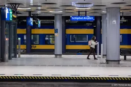 ProRail: kabels Schiphol hersteld, treinverkeer wordt opgestart