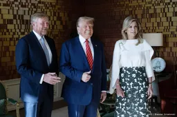 Donald Trump poseert met koningspaar na nacht in Huis ten Bosch