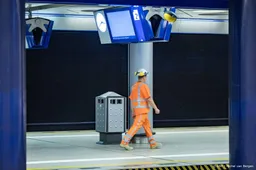Verstoring treindienst rond Schiphol duurt tot ongeveer 13.45 uur