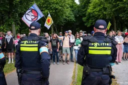 Klimaatactivisten proberen A12 Den Haag te blokkeren