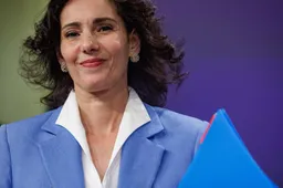 Eurocommissaris Lahbib in Boedapest voor pride