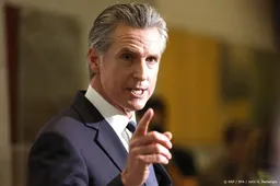 Gouverneur Californië eist 787 miljoen van Fox News wegens smaad