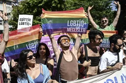Tientallen arrestaties bij verboden pride Istanbul