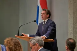 Thierry Baudet dwingt duidelijkheid af: wie loog over Wilders’ migratieplan?