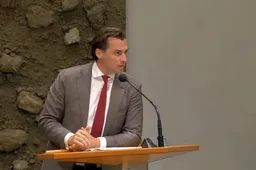 Thierry Baudet wil af van belastingterreur: ‘Collectieve lastendruk is 38%!’