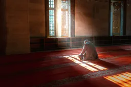 Wereldwijde religieuze verschuivingen: moslims groeien het snelst, ontkerkelijking neemt toe