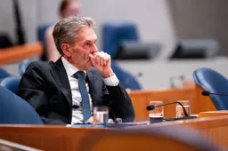 ONGELOOFLIJK: Premier Schoof weet niks van Amerikaans handelstariefvoorstel – en vindt dat prima