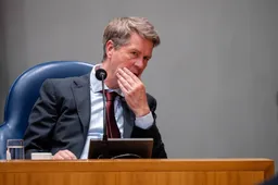 Martin Bosma faalt keihard in kwestie-Bergkamp