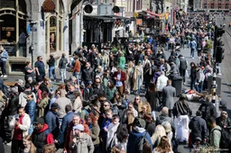 Actiegroep tegen massatoerisme spant zaak aan tegen Amsterdam 