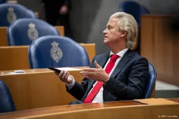 PVV stemt voor beide asielwetsvoorstellen, zegt Wilders