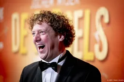 Jochem Myjer en Sara Kroos genomineerd voor Poelifinario