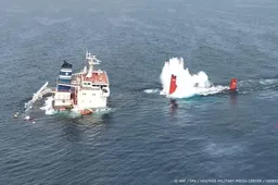 Aangevallen vrachtschip Rode Zee gezonken, doden op ander schip