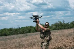 NAVO ruilt luchtvloot nog niet in voor drones, zegt generaal