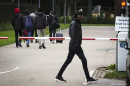 VluchtelingenWerk krijgt 500 vragen asielzoekers over asielwetten