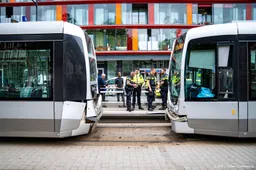 Acht lichtgewonden bij botsing tussen trams in Rotterdam