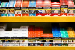 Een vijfde van supermarkten en horecazaken verkocht nog tabak