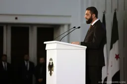 Syrische leider belooft bescherming minderheden, Israël kritisch