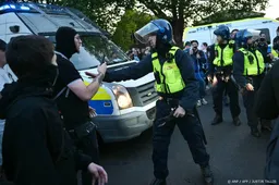 Opnieuw geweld bij protest tegen migrantenhotel buiten Londen