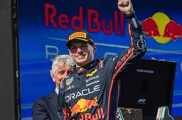 Verstappen verrast vriend en vijand: pole op Silverstone na rampslechte vrijdag