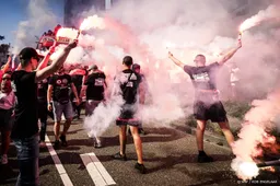 Politie brengt verdachten rellen PSV-feest herkenbaar in beeld