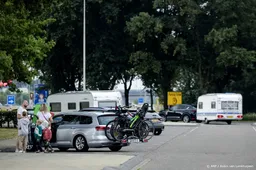 Aansluiten in files op Europese wegen naar vakantiebestemmingen