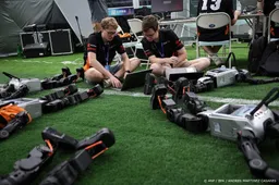 Voetbalteam Eindhoven debuteert op spelen voor menselijke robots