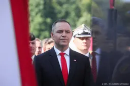 President Polen laakt 'schandalig' spandoek supporters club Haifa