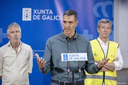 Premier Spanje stopt vakantie, bezoekt gebieden met bosbranden  